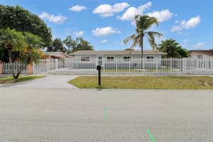 11740 Sw 182nd Ter Miami, FL 33177 - MLS#A11970410