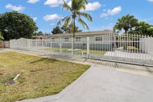 11740 Sw 182nd Ter Miami, FL 33177 - MLS#A11970410