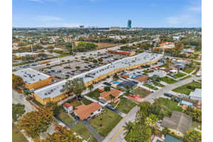 6781 Franklin St Hollywood, FL 33024 - MLS#A11970450