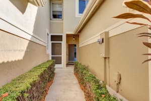 2590 Cordoba Bnd 2590 Weston, FL 33327 - MLS#A11970504