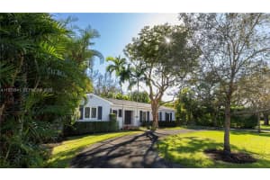 1350 Mendavia Ave Coral Gables, FL 33146 - MLS#A11970541