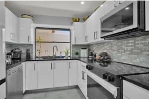 17032 Nw 63rd Pl Hialeah, FL 33015 - MLS#A11970551