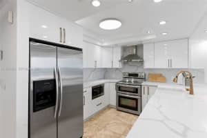 5701 Collins Ave APT 310, Miami Beach, FL 33140, - MLS#A11970590