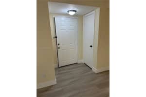 560 S Park Rd 36-7, Hollywood