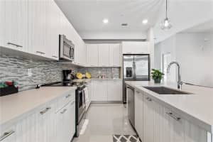 4745 Nw 84th Ct 18 Doral, FL 33166 - MLS#A11970604