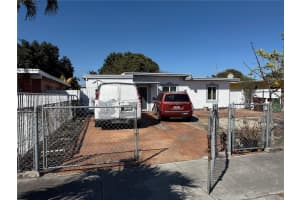 MLS# A11970617, Hialeah, Florida 33013