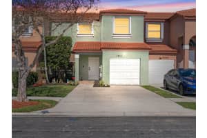 15111 Nw 8th St, Pembroke Pines