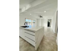 1887 Harbor View Cir Weston, FL 33327 - MLS#A11970646