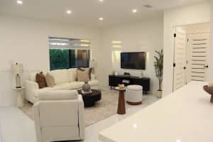 930 Ne 163rd St North Miami Beach, FL 33162 - MLS#A11970647