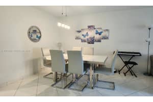 327 Lakeview Dr 103 Weston, FL 33326 - MLS#A11970685