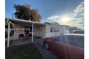 729 Sw 5th Ct, Hallandale Beach