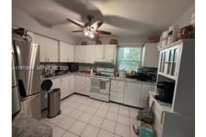 729 Sw 5th Ct Hallandale Beach, FL 33009 - MLS#A11970694