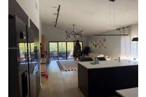 364 Fairway Cir 42 Weston, FL 33326 - MLS#A11970775