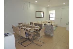 11301 Nw 88th Ter Doral, FL 33178 - MLS#A11970781