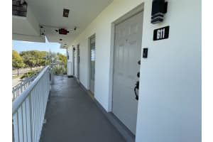 5102 Nw 36th St 611 Lauderdale Lakes, FL 33319 - MLS#A11970809