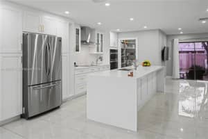 4712 Sheridan St 6 Hollywood, FL 33021 - MLS#A11970871