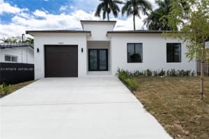 1494 Ne 117th St, Miami