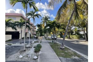 3522 Ne 171st St 212 North Miami Beach, FL 33160 - MLS#A11970901