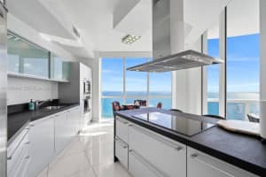 18201 Collins Ave 4709 Sunny Isles Beach, FL 33160 - MLS#A11970949