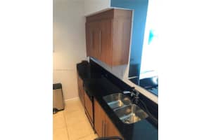 325 Biscayne Blvd , Miami, FL 33131 - MLS#A11970953