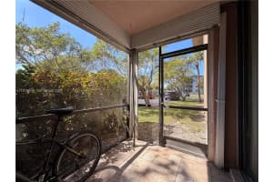 661 Ne 195th St 104 Miami, FL 33179 - MLS#A11970956