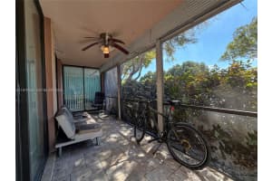 661 Ne 195th St 104 Miami, FL 33179 - MLS#A11970956