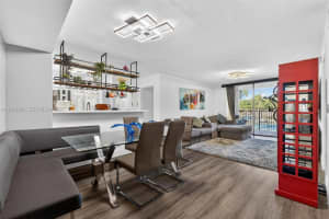 2133 Renaissance Blvd 203 Miramar, FL 33025 - MLS#A11971021