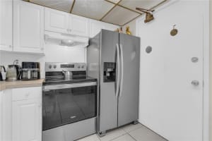 1302 Ne 191st St A221 Miami, FL 33179 - MLS#A11971052