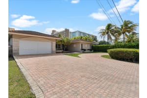 2930 Ne 164th St North Miami Beach, FL 33160 - MLS#A11971063