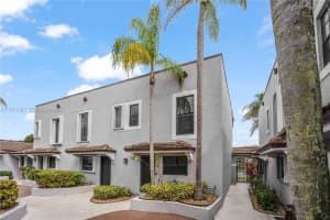 11625 Nw 11th St 11625 Pembroke Pines, FL 33026 - MLS#A11971083