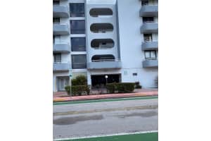 8201 Byron Ave 405, Miami Beach