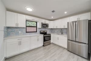 2447 Fletcher St, Hollywood