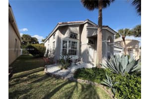 15871 Nw 14th Rd Pembroke Pines, FL 33028 - MLS#A11971167