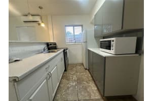 729 Ne 6th St 2 Hallandale Beach, FL 33009 - MLS#A11971170