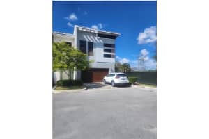 929 Nw 45th Ter 929 Plantation, FL 33317 - MLS#A11971200