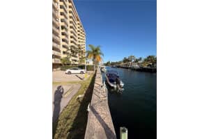 2350 Ne 135th St 503, North Miami