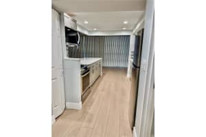 601 Three Islands Blvd 217 Hallandale Beach, FL 33009 - MLS#A11971227