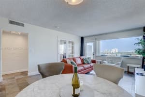 401 Golden Isles Dr 1101 Hallandale Beach, FL 33009 - MLS#A11971255