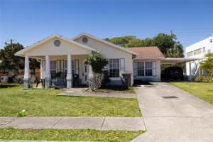 1107 Freshwater Lakes Dr West Palm Beach, FL 33401 - MLS#A11971261