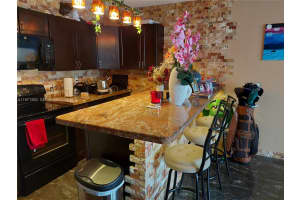 600 Se Three Islands Blvd 1018 Hallandale Beach, FL 33009 - MLS#A11971262