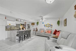 399 Nw 72nd Ave 320 Miami, FL 33126 - MLS#A11971274