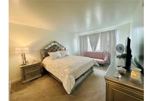 301 Golden Isles Dr 114 Hallandale Beach, FL 33009 - MLS#A11971281