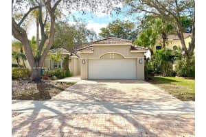 1540 Seabay Rd Weston, FL 33326 - MLS#A11971305