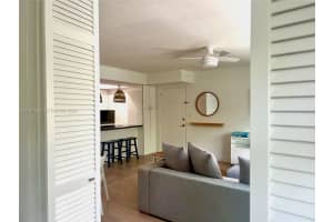 195 Sunrise Dr 8 Key Biscayne, FL 33149 - MLS#A11971341