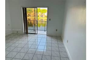 4705 NW 7th St Apt 206-7, Miami, FL 33126, - MLS#A11971357