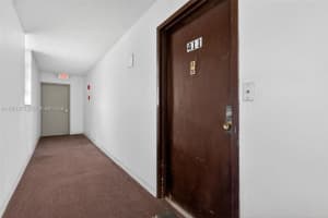 9678 Fontainebleau Blvd 411 Miami, FL 33172 - MLS#A11971375