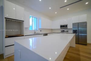 112 Nw 24th Ct Miami, FL 33125 - MLS#A11971379