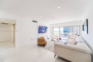 1950 S Ocean Dr 8j Hallandale Beach, FL 33009 - MLS#A11971380