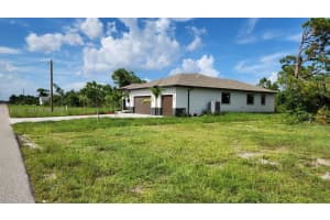 47 E Brig Cr Port Charlotte, FL 33946 - MLS#A11971397