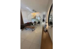 10255 Nw 89th Ter Doral, FL 33178 - MLS#A11971429